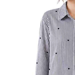 เสื้อเชิ้ตผู้หญิงลายทางขาวดำ แขนยาว ผ้าฝ้าย ปักลายหัวใจ ทรงหลวม สไตล์ลำลอง แฟชั่น เสื้อโอเวอร์ไซส์ - Product Image 3