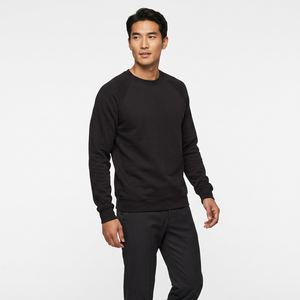 Sudadera de Cuello Redondo con Mangas Raglán Negras para Hombre, 100% Algodón, Felpa Francesa, Corte Regular, Estilo Casual para Otoño - Product Image 5