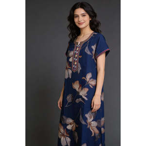 Camisón Largo Estampado Cómodo para Mujer Alpine, Mangas Cortas con Bolsillo Lateral Completo, Ropa de Dormir Suave - Product Image 1