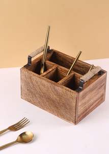 Porte-couverts en bois contemporain pour une cuisine moderne, offrant un rangement pratique et un style élégant - Product Image 5