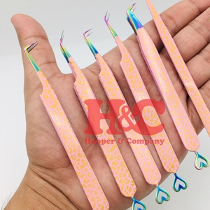 แหนบต่อขนตาแบบมืออาชีพ รุ่น Cheetah Tweezers รูปหัวใจ ลายเสือชีตาห์ ทำจากสแตนเลส ป้องกันแม่เหล็ก พร้อมโลโก้ - Product Image 4