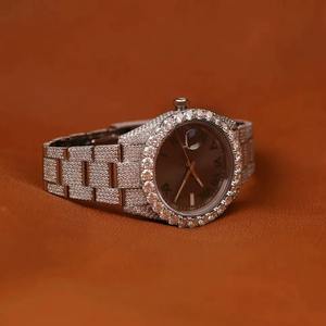 Montre mécanique en moissanite VVS incolore de marque supérieure pour femme, montres-bracelets personnalisées serties de pierres, mouvement à quartz carré antique, vente en gros - Product Image 2