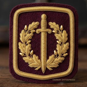 Écusson brodé triple chevron en fil d'or fait main, en feutre vert olive, insignes de grade, service sur mesure pour uniformes - Product Image 4