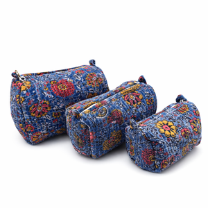 Le Souvenirs – Ensemble de 3 trousses de toilette de voyage écologiques en coton bleu vintage faites à la main avec fermeture éclair pour accessoires de maquillage - Product Image 1