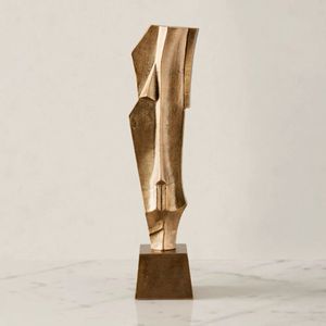 Objets décoratifs en métal artistiques, sculptures conçues pour la décoration de centre de table ou d'étagère dans un salon moderne - Product Image 2