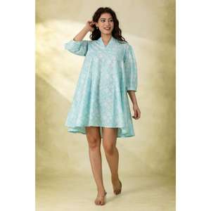Robe de soirée mini pour femme 100% coton, écologique et lavable, design élégant, toucher doux et coupe confortable - Product Image 3