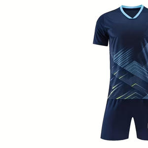 Uniformes de football en gros, 100% polyester, design personnalisé, fabriqués par FIT FRONT industries, disponibles dans toutes les couleurs - Product Image 3