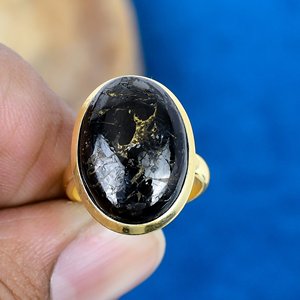 Bague artisanale en shungite naturelle de forme ovale, plaquée or 18 carats sur argent sterling 925 - Product Image 2