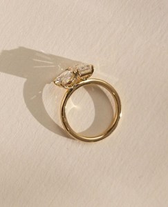 Anillo Toi et Moi Moderno con Diamantes de Corte Redondo y Ovalado de 1.00CT Cada Uno, Cultivados en Laboratorio, Oro Sólido de 14K, para Bodas, Fiestas y Ocasiones Especiales - Product Image 3