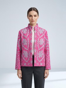 Chaqueta Floral Rosa Bordada a Mano con Encanto Vintage y Estilo Bohemio Moderno, Elegante Abrigo Suzani con Cuello Alto, Arte Folclórico - Product Image 5