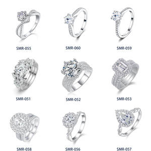 Anillo Solitario Clásico de Plata con Moissanita, Piedra Central Redonda Brillante, Elegante Joyería Fina de Compromiso para Mujer con Caja de Regalo - Product Image 4
