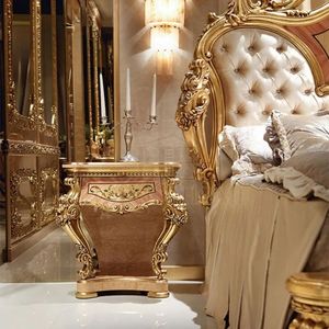 Offre Spéciale : Ensemble de Chambre Royal Classique de Luxe avec Lit Capitonnée et Décors Dorés, Style Hôtel Emma - Product Image 3