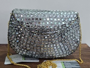 Bolso de mano de noche nupcial con mosaico, adornos de espejo, cristal, metal y pedrería Kundan, bandolera dorada para mujer - Product Image 2