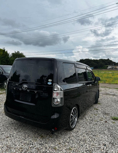 Toyota Voxy Mini Wagon 2022 Usado, Transmisión Automática, Interior Oscuro, Asientos de Cuero, Neumáticos R17, Gasolina, Volante a la Derecha - Product Image 5
