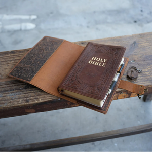 Funda de cuero personalizada para Biblia, con grabado, para editoriales de arte cristiano, regalo cristiano con cierre de seguridad. - Product Image 4