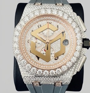 Montre chronographe de luxe en or rose avec lunette sertie de diamants, cadran analogique, bracelet en caoutchouc - Product Image 1