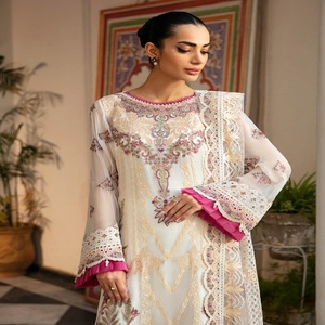 Robes de soirée pour femmes Boutique Costumes Robes en mousseline de soie de luxe élégantes et belles Costumes 3 pièces par Ramsha Volume Dastak - Product Image 2