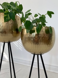 Macetero metálico de diseño innovador, macetero metálico de diseño creativo, macetero metálico decorativo, macetero metálico, accesorio para el hogar, metal - Product Image 3