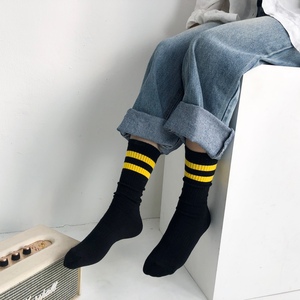 Chaussettes épaisses pour femmes, mode coréenne, couleur unie, haute élasticité, séchage rapide, en coton peigné doux et respirant - Product Image 2