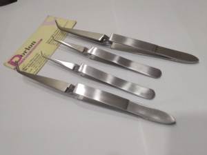 Pinzas para Extensión de Pestañas Curvas Tipo X de Acero Inoxidable Plateado, Venta al por Mayor con Etiqueta Privada, Pinzas para Pestañas con Ángulo de 45 Grados - Product Image 1