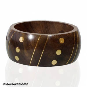 Brazalete Grueso de Madera Oscura Hecho a Mano con Incrustaciones de Latón Dorado, Joyería Boho Pulida para Mujer - Product Image 1