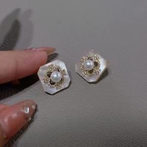 Boucles d'oreilles classiques et polyvalentes en perles d'eau douce, argent S925, crochet d'oreille avec perle ronde Edison, bijoux simples en perle tempérée - Product Image 3