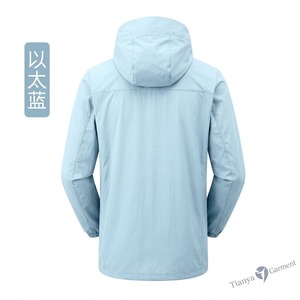 Veste sportive coupe-vent à capuche verte pour homme avec logo personnalisé, coupe régulière, fermeture éclair, en polyester, pour l'automne - Product Image 5