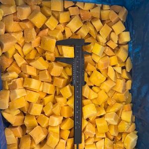 Frozen Mango Cheek Halves Pulp Block for <b>Desserts</b> Tropical Food and Beverages Ingredient Bulk Wholesale in Vietnam - Product Image 4