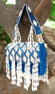 Nueva llegada impresionante hecho a mano en relieve trabajo de perlas pesadas multicolor nupcial noche embrague monedero mujer monedero perla trabajo Sling Bag - Product Image 3