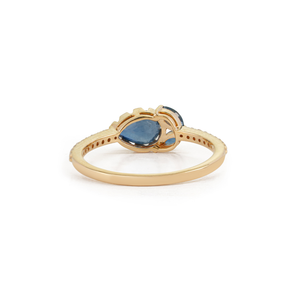 Bague élégante et classique en saphir bleu naturel et diamants, trois pierres, pour un usage quotidien, bijoux empilables, or jaune 14 carats - Product Image 6