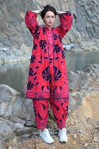 Ensemble veste longue et pantalon pour femme avec broderie Suzani complexe, Chapan ouzbek brodé floral, style bohème, ensemble long manteau et pantalon en cordon pour femme - Product Image 4