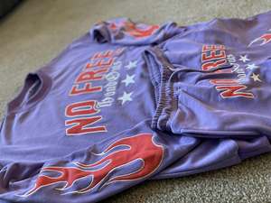 Sweat à capuche délavé 450 g/m² avec strass, effet vieilli, impression DTF, en tissu molletonné gaufré à effet vieilli - Product Image 3