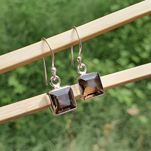 ต่างหูควอทซ์สโมควอทซ์ชุบทองละเอียดอ่อนของผู้หญิงเครื่องประดับอัญมณีแบบตัดเป็นเหลี่ยมอัญมณีขายส่งเป็นกลุ่มอุปกรณ์เสริมควอทซ์สโมคกี้ - Product Image 1