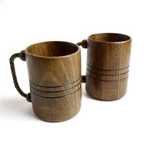 Mug en bois artisanal traditionnel pour le thé, le café, les boissons à base de plantes, accessoires pour le café et le thé - Product Image 1