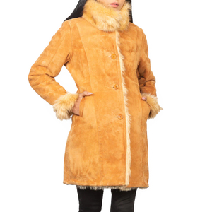 2026 Hot Sale Custom Women's Beige Shearling-<b>Lined</b> Sheepskin <b>Coat</b> Premium Soft Wool Interior Aviator Style Jacket for Autumn - Product Image 2