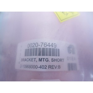 AMAT 0020-76449 BRACKET MTG SHORT MANIFOLD FAC I/F - Equipo y piezas de semiconductores de confianza de Trusted Global Legacy - Product Image 3