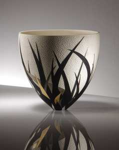 Urne en métal artisanale pour la décoration de la maison et des hôtels, artisanat indien, urne en laiton - Product Image 1