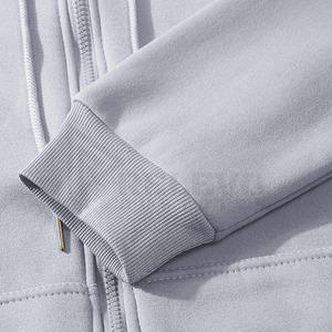เสื้อฮู้ดซิปสีเทาแบบยูนิเซ็กซ์ ทรงปกติ สวมใส่สบาย ผ้าเฟรนช์เทอร์รี่ 100% คอตตอน ระบายอากาศได้ดี เหมาะสำหรับเล่นกีฬา - Product Image 4