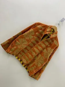 Chaqueta Artesanal de Terciopelo Naranja Oxidado Bordada para Mujer con Motivo Floral Beige Amarillo y Trabajo de Hilo, Chaqueta Abierta - Product Image 3