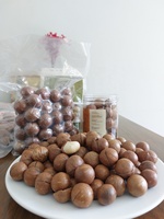100% Natuurlijke Macadamia Noten, Blanchied, Gekrakeld, Gedroogd, Grootte >25mm, Gezonde Snack, Schil, 500g, Voedzaam Voedsel, Verpakt in Pet Pot, Macca