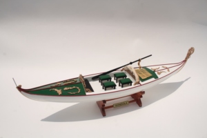Góndola Veneciana, Modelo de Velero de Madera Hecho a Mano, Personalizado, Antiguo, Coleccionable, Temática Oceánica, Pieza de Arte Decorativa para Mesa - Product Image 4