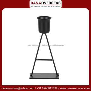 Bougeoir en fer noir de la meilleure qualité avec un design classique, idéal pour les événements et les mariages, disponible à un tarif de gros compétitif - Product Image 3