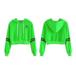 ผู้ผลิตเสื้อผ้าสั่งทำพิเศษ เสื้อฮู้ดดี้ผ้าฝ้ายเนื้อหนาสีพื้นคุณภาพสูง ทรงครอปสำหรับผู้หญิง เสื้อฮู้ดดี้ครอปท็อป - Product Image 4