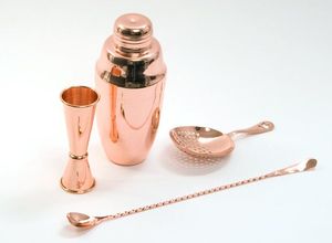 Collection de verrerie élégante avec accents en cuivre pour la décoration de table, cadeau de luxe pour l'inauguration d'une maison, essentiels pour les soirées cocktails. - Product Image 5