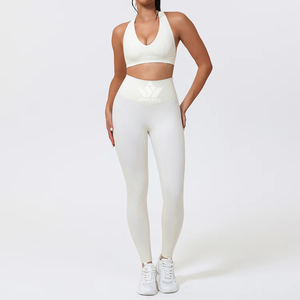 Conjunto Deportivo de Yoga de 3 Piezas para Mujer, con Tirantes Cruzados, Espalda Descubierta, Sujetador Deportivo con Escote en V Profundo, Pantalones Cortos de Cintura Alta, Elásticos y Transpirables para Gimnasio y Fitness - Product Image 5