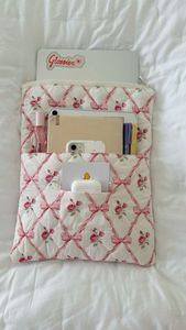 Cute Floral Quilted Tablet <b>Sleeve</b> With Pockets Protective Cover For Tablet Custom Logo 100% Cotton Canvas <b>Laptop</b> <b>Sleeve</b> Tote Bag - Product Image 2