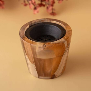 Brûleur à Bakhoor de Luxe en Résine et Bois avec Coupe à Encens en Métal, Finition Multicolore Idéal pour les Parfums Oud, la Décoration Intérieure et les Cadeaux - Product Image 3