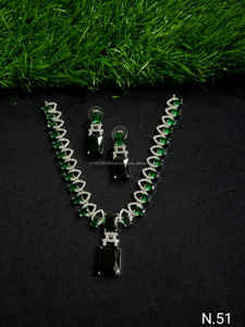 Ensemble de bijoux de mariée en diamant américain classique Collier et boucles d'oreilles en deux pièces pour mariage Style classique à la mode - Product Image 3