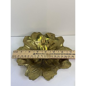 Assiette Classique en Métal Doré pour Décoration, Utilisation en Cuisine, Service et Présentation – Plat Élégant pour Snacks, Fruits Secs et Décoration de Table - Product Image 6