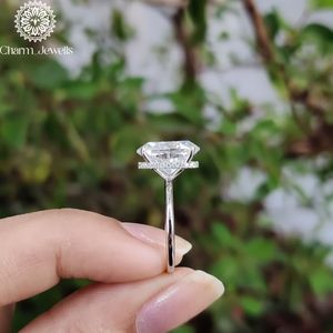 Bague de fiançailles Charm Jewells en moissanite taille coussin certifiée IGI, plaquée or 18 carats, sertie à griffes, alliance classique pour femme 3 - Product Image 2